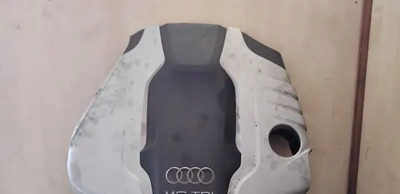Audi A8 S8 D4 4H Engine cover (trim) 4HO103925A 4L0103925C