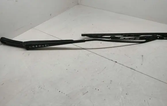 Volkswagen Transporter - Caravelle T5 Front wiper blade arm 7H1955410C