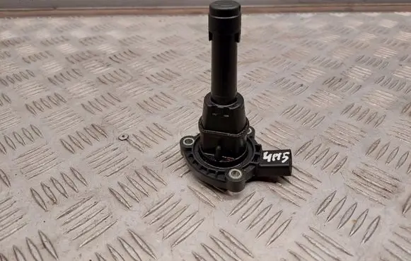 Audi Q7 4M Oil level sensor 079907660A