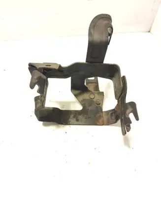 Volvo V60 Power steering pump mounting bracket 31329016 A0027142 C6S4B