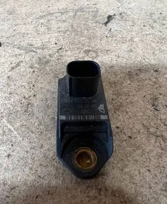 Mercedes-Benz ML W164 Acceleration sensor 0045423518 06W45