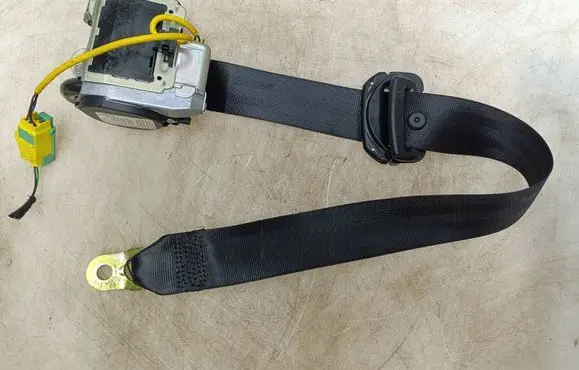 Volkswagen Touareg I Rear seatbelt 7L0857805B
