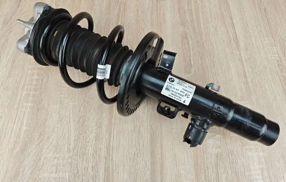 BMW 4 G22 G23 G24 G26 Front shock absorber/damper 6886241