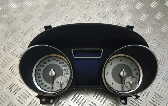 Mercedes-Benz CLA C117 X117 W117 Speedometer (instrument cluster) A1179007901 0263697139