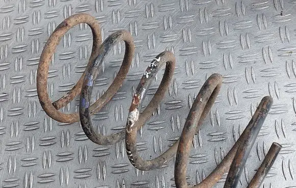 Hyundai Coupe Front coil spring