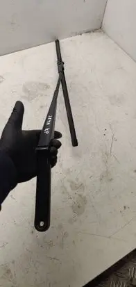 Volkswagen Jetta VI Front wiper blade arm 5C7955409