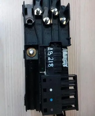 Mercedes-Benz E W211 Fuse box set A2115452301 AB218