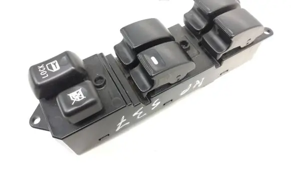 Mitsubishi Lancer VIII Electric window control switch 8608A058