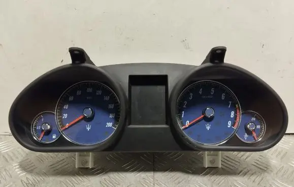 Maserati GranTurismo Speedometer (instrument cluster) 300253