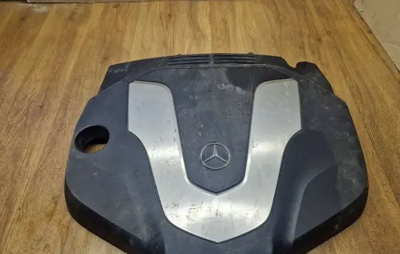 Mercedes-Benz GLE (W166 - C292) Engine cover (trim) A6420107008 AA568 4013434A