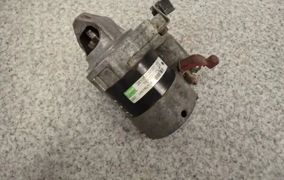 Toyota Aygo AB10 Starter motor