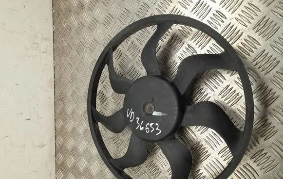 Renault Clio V Radiator cooling fan shroud T18539B