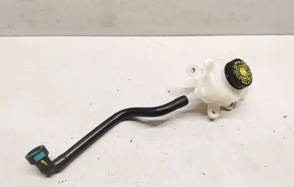 Brake fluid reservoir