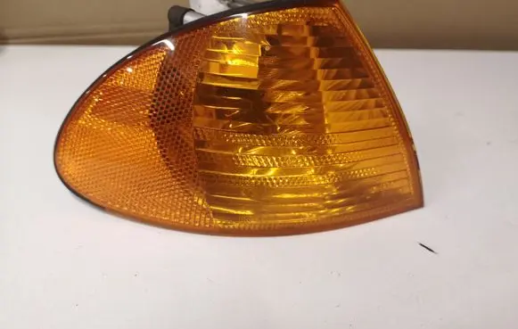 BMW 3 E46 Front indicator light 1315106141 6902766 0311328002