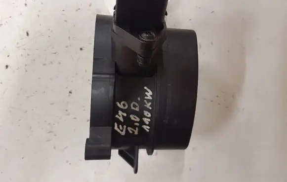 BMW 5 E39 Mass air flow meter 0928400468 77870760