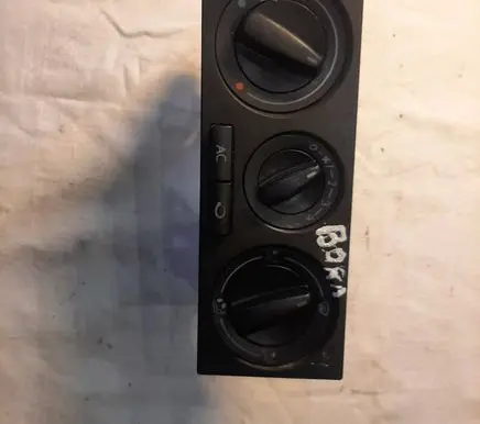 Volkswagen Bora Climate control unit 1J0820045F 657837L05 901511210000