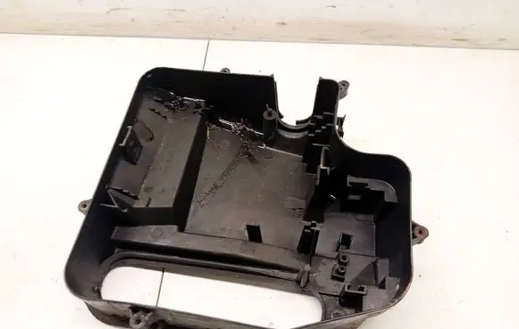 Volkswagen PASSAT B5 Fuse box cover 8d1907355b