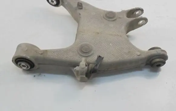 Rear upper control arm/wishbone