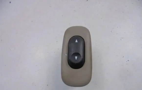 Ford Escape I Electric window control switch YL84-14A567-AC