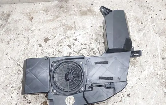 Audi A4 S4 B6 8E 8H Subwoofer speaker 8E9035382 3301143