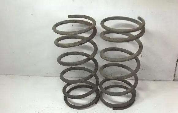 Nissan Bluebird Rear coil spring 