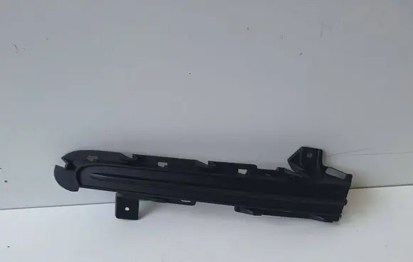 Volvo V40 Front bumper lower grill 31407760