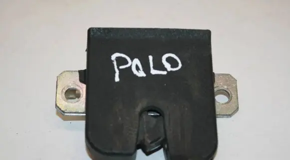 Volkswagen Polo Tailgate/trunk/boot lock/catch/latch 6Q6827505B