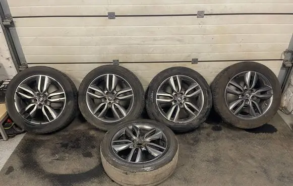 R19 alloy rim