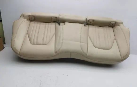Maserati Ghibli Rear seat 