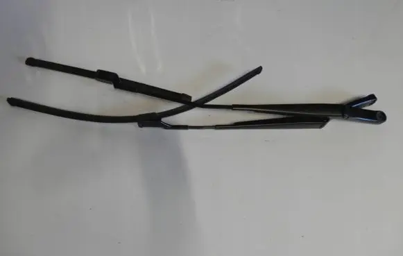 Seat Ibiza IV (6J,6P) Front wiper blade arm URT3563BH