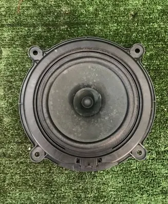 Mazda 3 III Front door speaker 