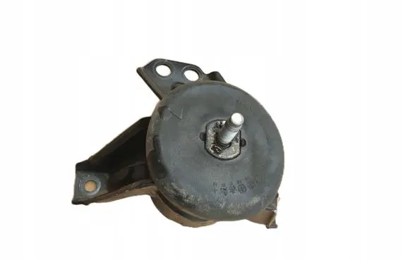 KIA Sportage Engine mount bracket 21810