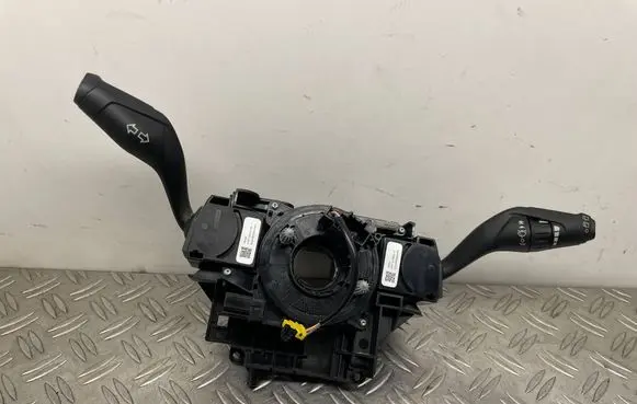Wiper turn signal indicator stalk/switch