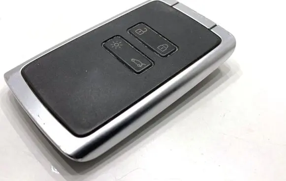 Renault Arkana Ignition key/card 