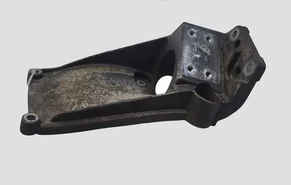 Volvo V60 Gearbox mounting bracket 31370633