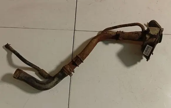 Honda Civic Fuel tank filler neck pipe 