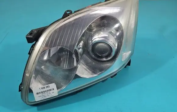 Toyota Avensis T250 Headlight/headlamp IMPRK1428093