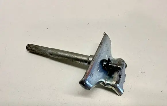 Battery bracket