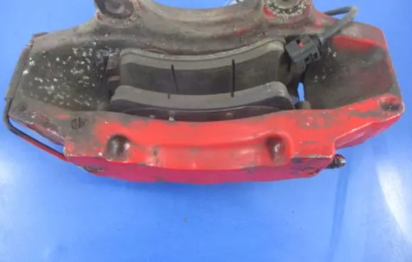 Volkswagen Touareg I Front brake caliper