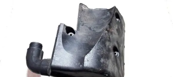 Vacuum air tank