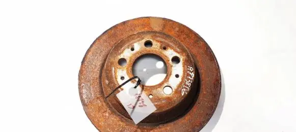Volvo V70 Rear brake disc neventiliuojamas
