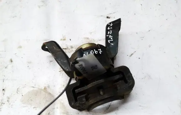Mazda 323 F Engine mount bracket