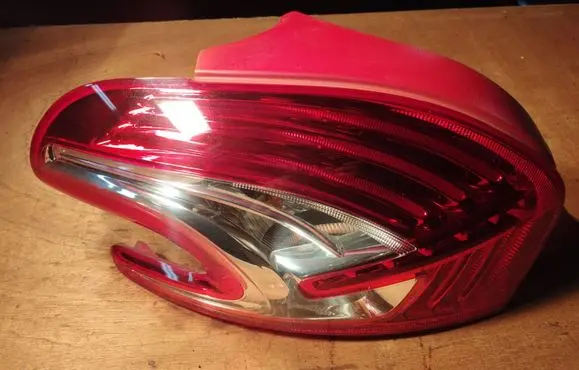 Peugeot 208 Rear/tail lights 967262828002