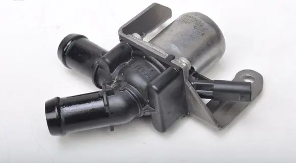 Volvo XC40 Water pump 32222659