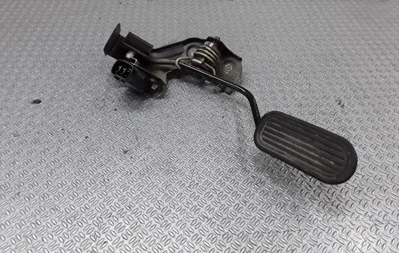 Toyota Avensis Verso Accelerator throttle pedal