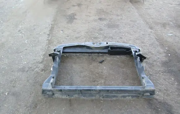 Skoda Octavia Mk2 (1Z) Radiator support slam panel 
