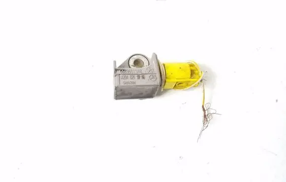 Mercedes-Benz C W204 Airbag deployment crash/impact sensor A2048201985