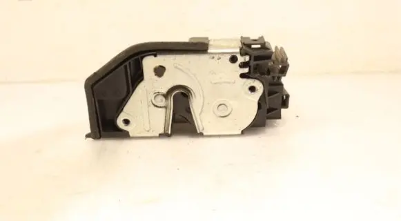 BMW X3 E83 Front door lock