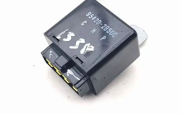 Hyundai Santa Fe Window wiper relay 954202B500