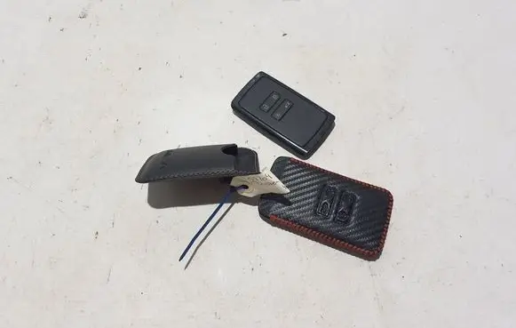 Dacia Duster Ignition key/card 285C51293R